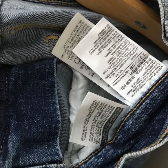 Like new Women’s Levi’s Straus Jeans straight ( 10) - Picture 9 of 9